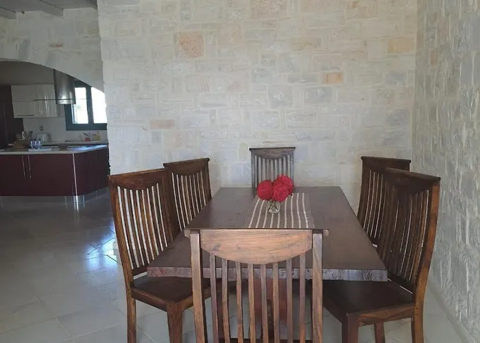 Jean Claud * Márpissa