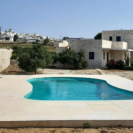 Villa Jean Claud Márpissa